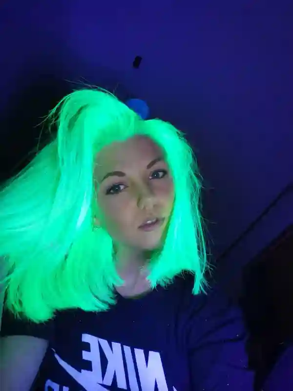 bioluminescent hair wallpapers for mobile