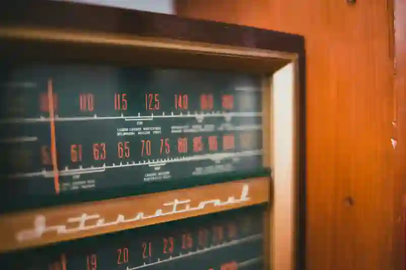 old radio frequency signal regulator in Hz images