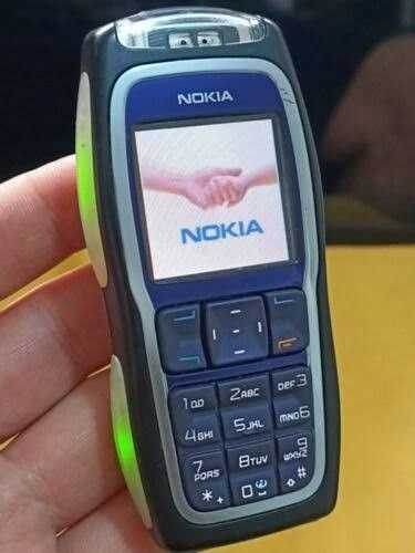 Nokia 3220 Vintage Phone