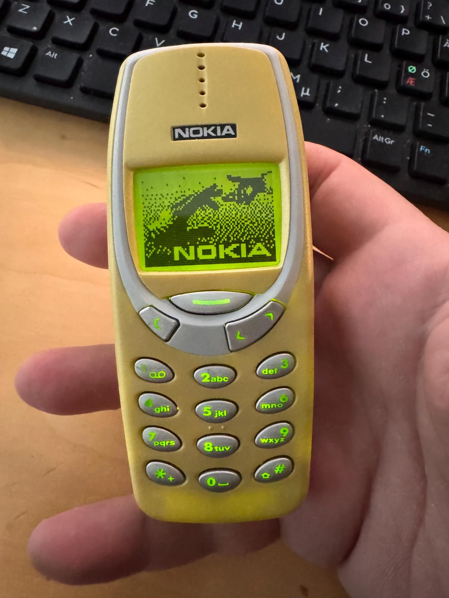 Retro Yellow Nokia 3310